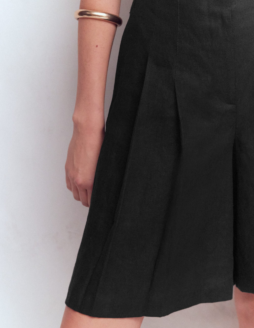 Highbury Linen Shorts-Black